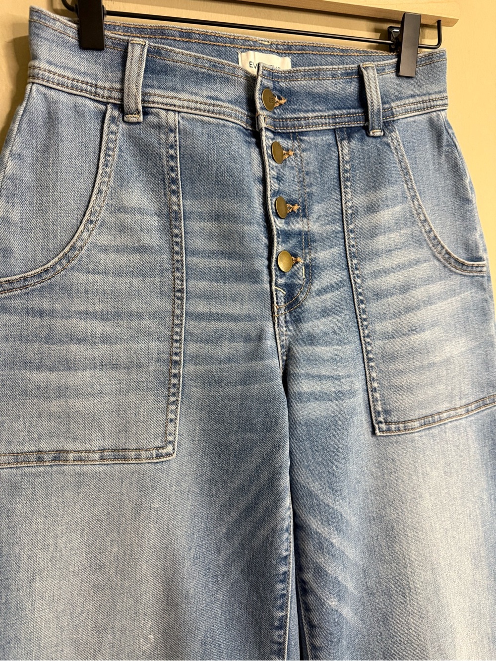 EVEREVE High Rise Wide Leg Jeans Light Wash Button Fly Patch Pocket 27 - Picture 3 of 7